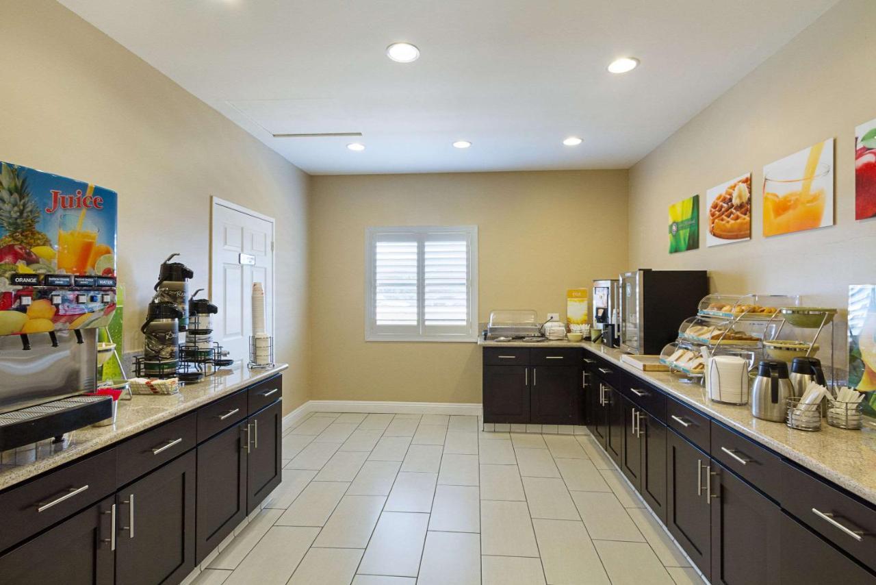 Quality Inn & Suites Huntington Beach Extérieur photo