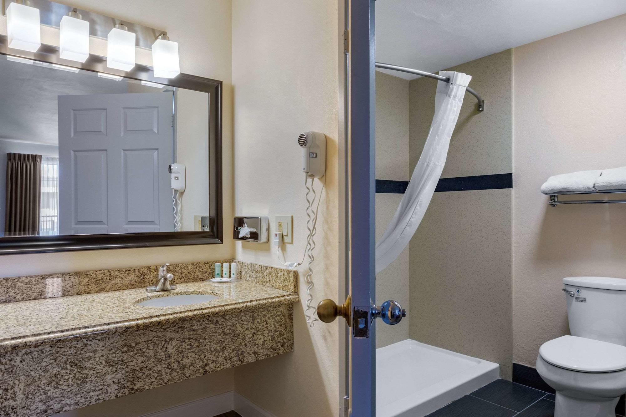 Quality Inn & Suites Huntington Beach Extérieur photo