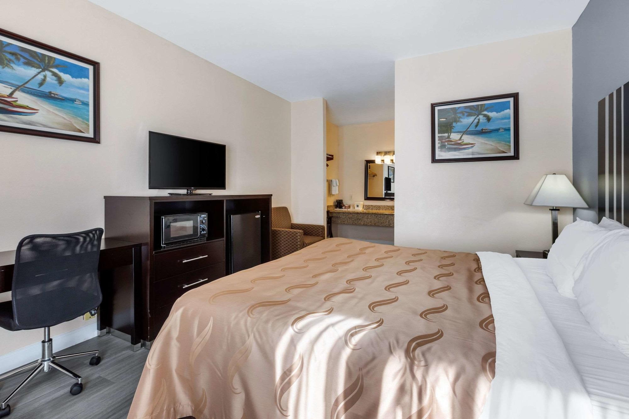 Quality Inn & Suites Huntington Beach Extérieur photo