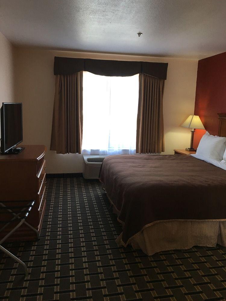 Quality Inn & Suites Huntington Beach Extérieur photo