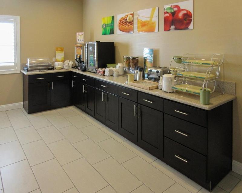Quality Inn & Suites Huntington Beach Extérieur photo