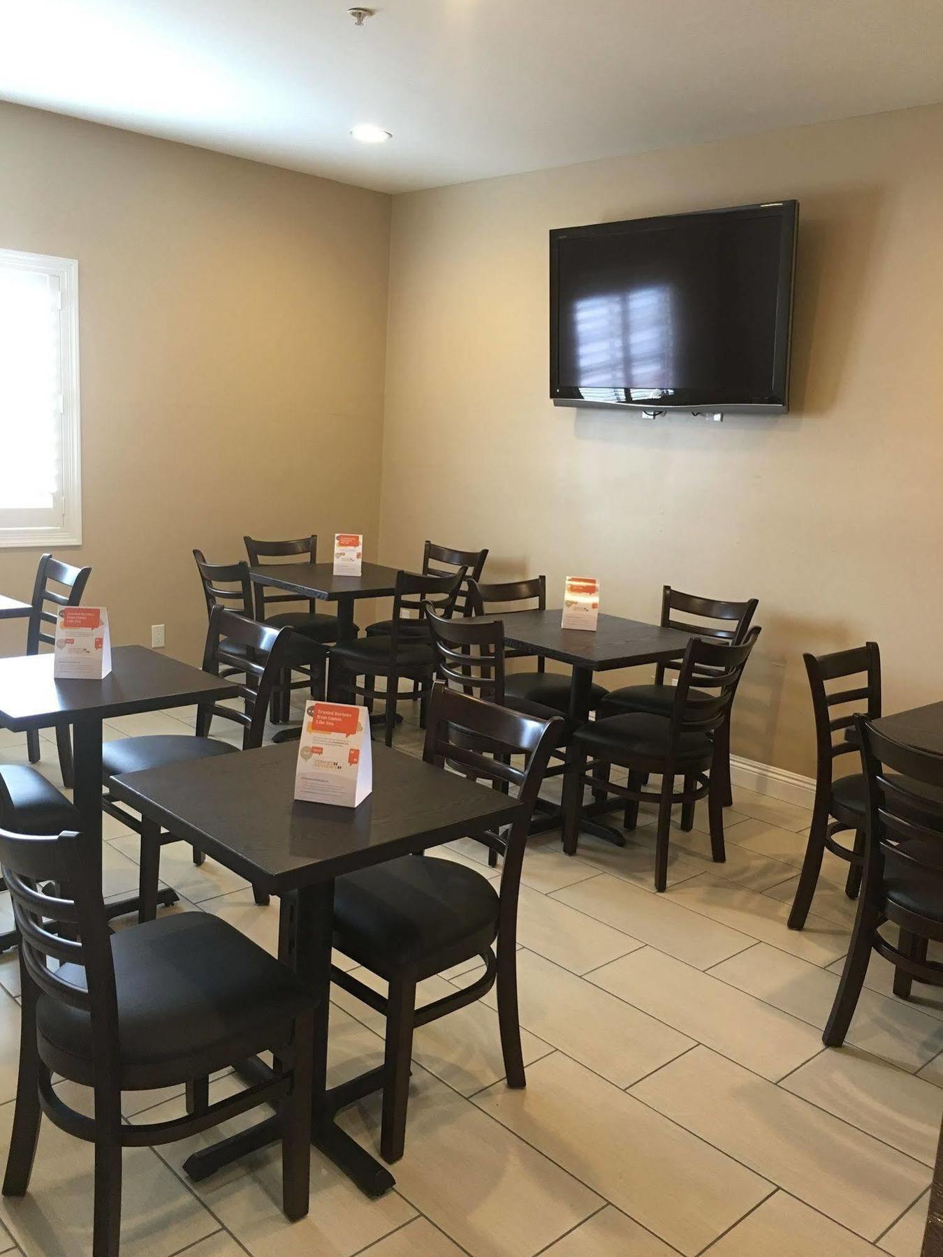 Quality Inn & Suites Huntington Beach Extérieur photo