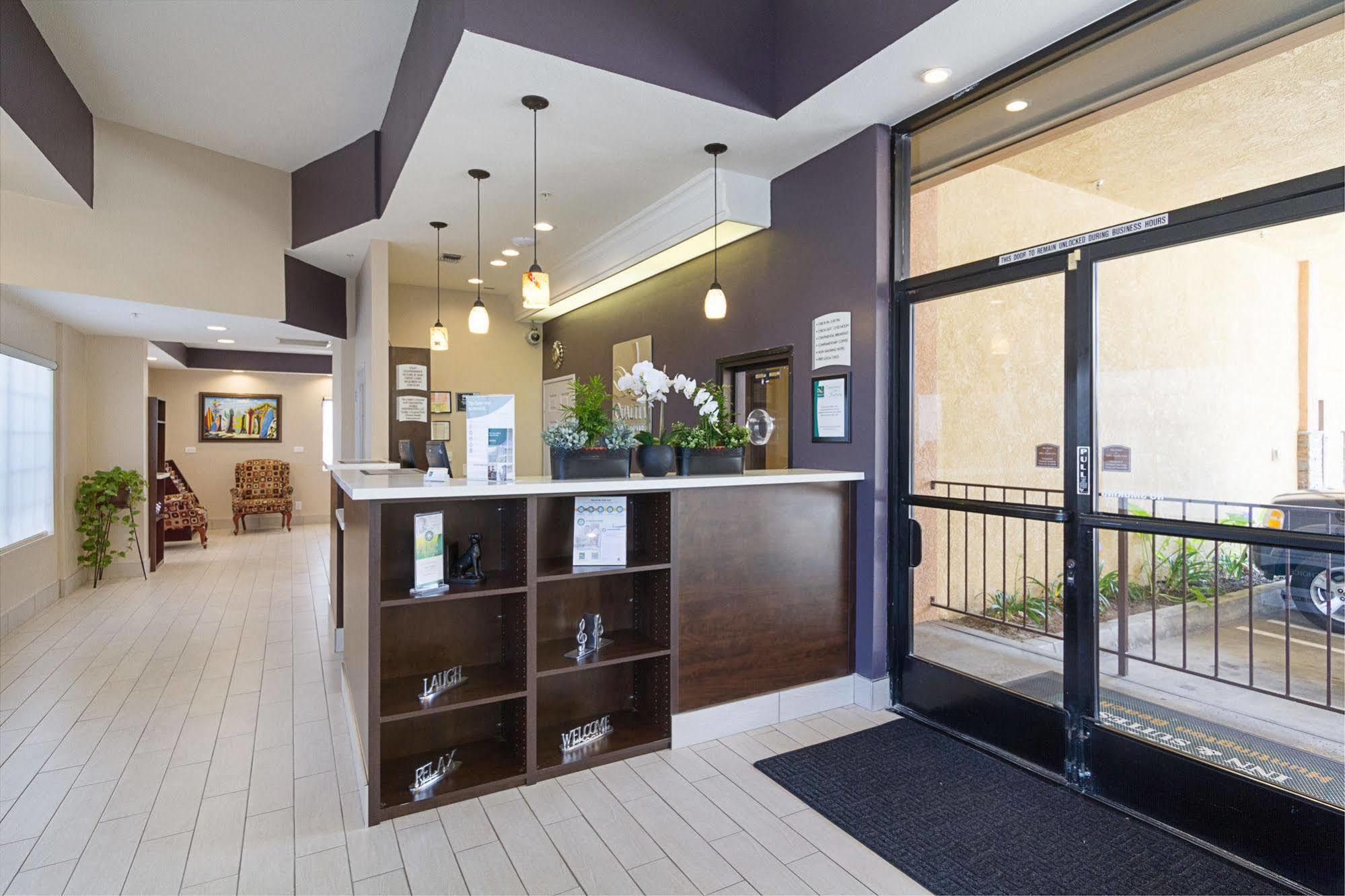 Quality Inn & Suites Huntington Beach Extérieur photo