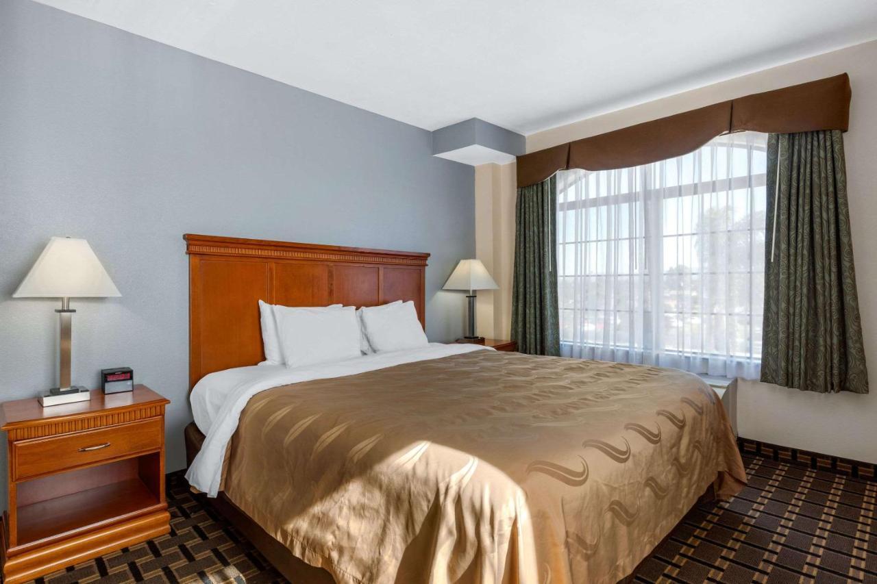Quality Inn & Suites Huntington Beach Extérieur photo